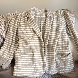Skies are blue, like new knit blazer XL